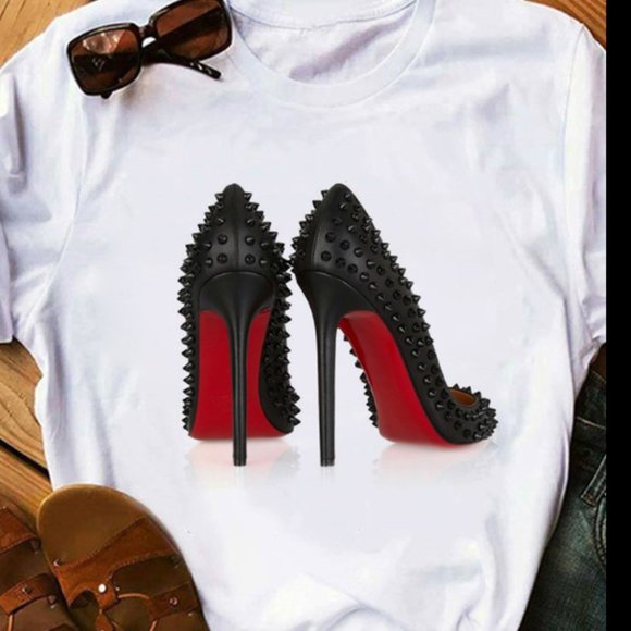BOUTIQUE Tops - T-Shirt Graphic Studded Heels Print Crew Neck Casual XL